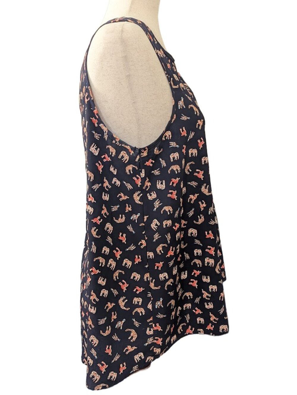 Kaileigh Animal Print Navy Blue Sleeveless Blouse - Picture 4 of 10